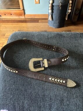Y2K Skull and Rhinestone Studded Brown Women's Leather Belt w/ Gold-Tone Buckle